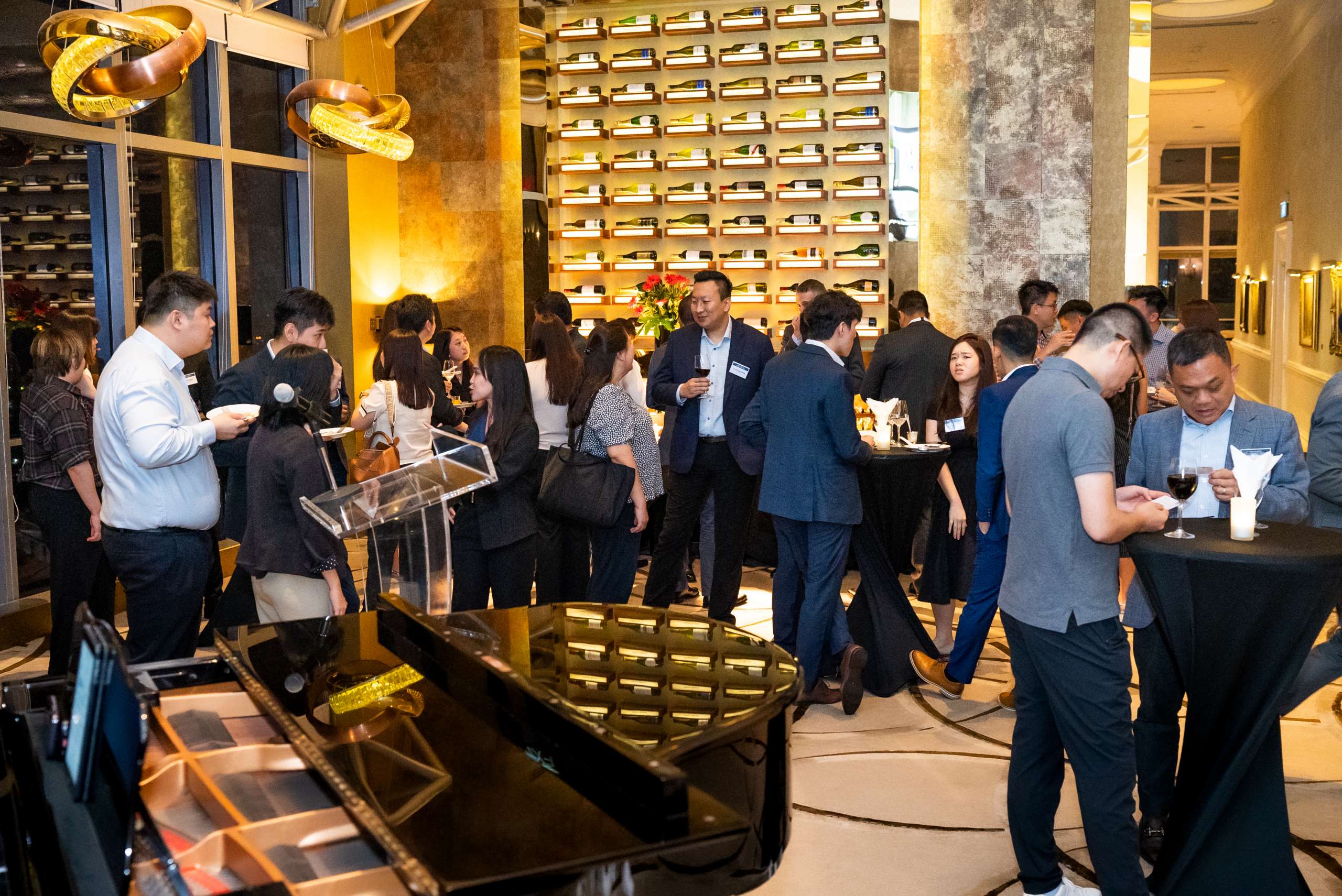 Linnovate Partners Hosts Cocktail Reception in Singapore during SuperReturn Asia
