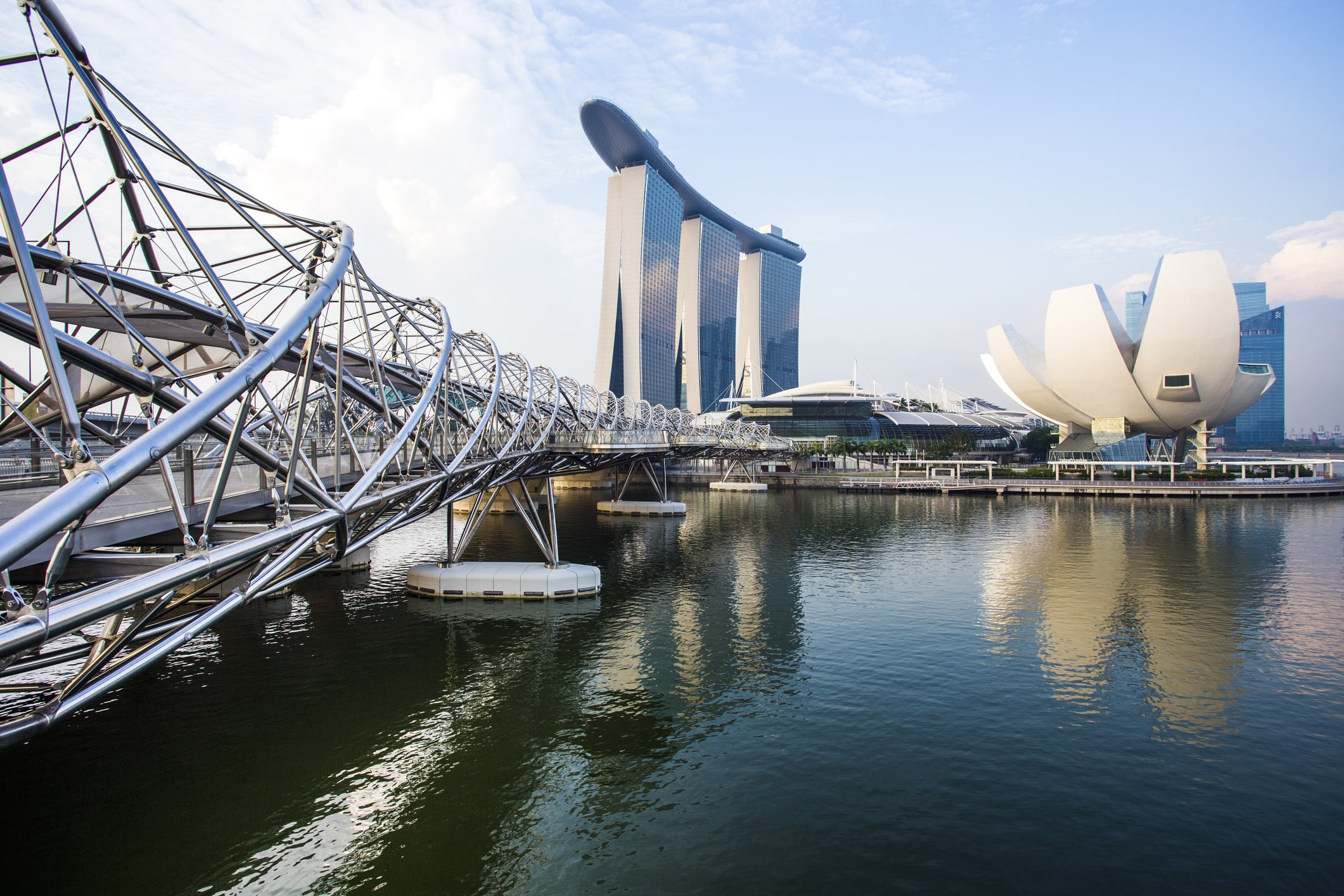 Singapore Repeals RFMC Regime: A Guide for Private Fund Managers